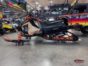 Polaris Indy VR1 2022 used